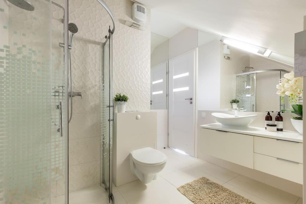Modern & New Place Next To Wawel Castle & Vistula Krakow Exterior photo