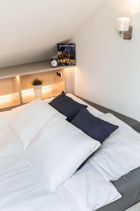 Modern & New Place Next To Wawel Castle & Vistula Krakow Exterior photo